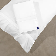 Load image into Gallery viewer, white